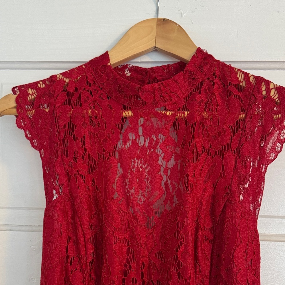 Simply Styled Sexy Red Lace Mini Dress - Medium - NEW no tags